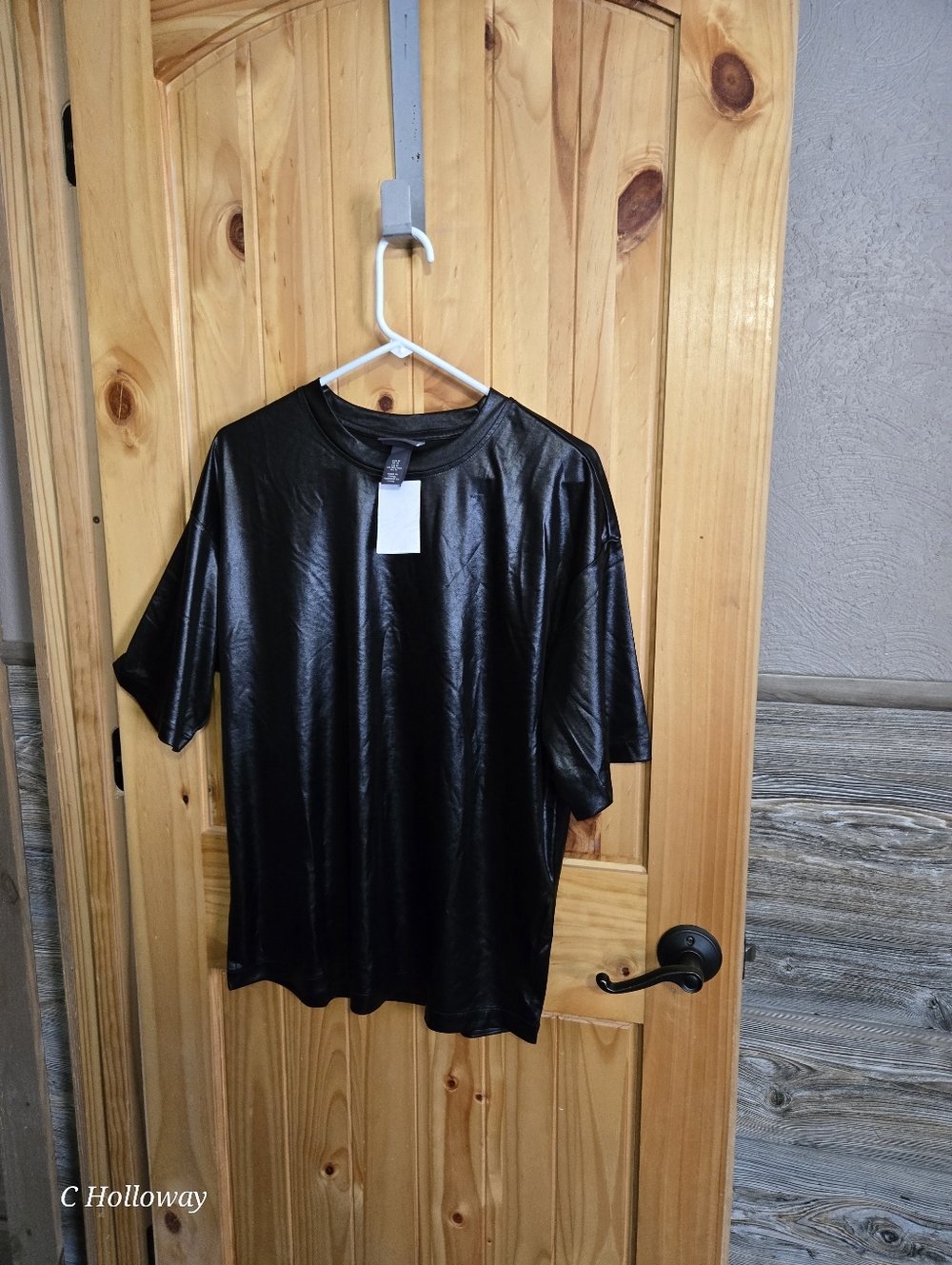 NWT H &M Mens Size M  Black Loose Fit Satin Tshirt